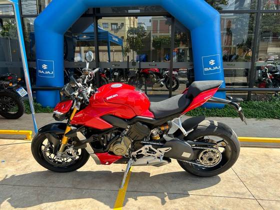 DUCATI STREETFIGHTER V4 S DUCATI STREETFIGHTER V4 S